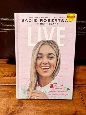 “LIVE” Book by Sadie Robertson